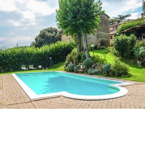 Stunning Holiday Home in Umbria With Jacuzzi