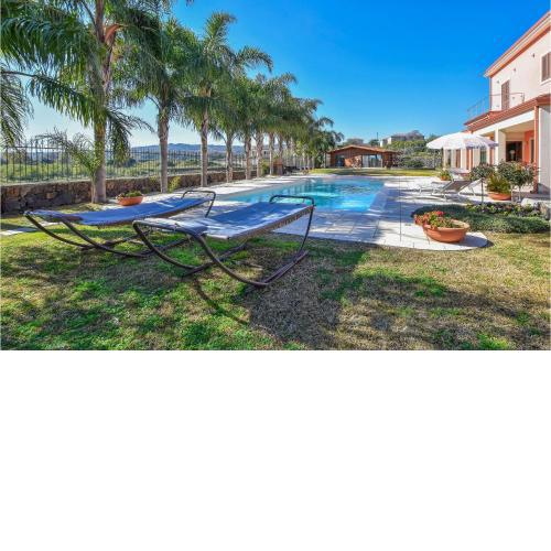 Stunning home in Acireale with WiFi, 2 Bedrooms and Swimming pool