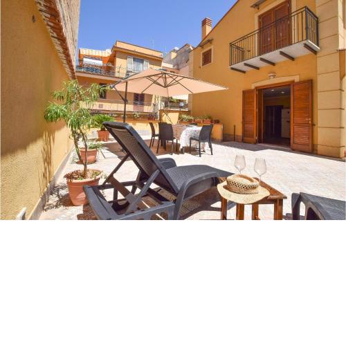 Stunning home in Aspra with 3 Bedrooms and WiFi