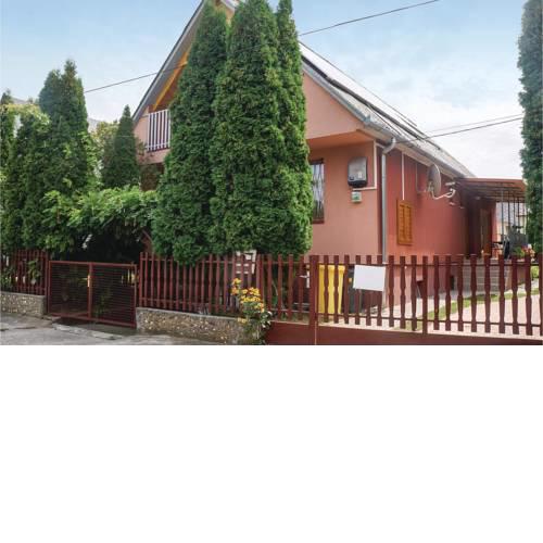 Stunning home in Balatonlelle w/ 5 Bedrooms