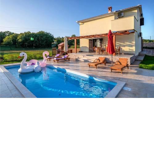 Stunning home in Barban w/ Outdoor swimming pool and 2 Bedrooms