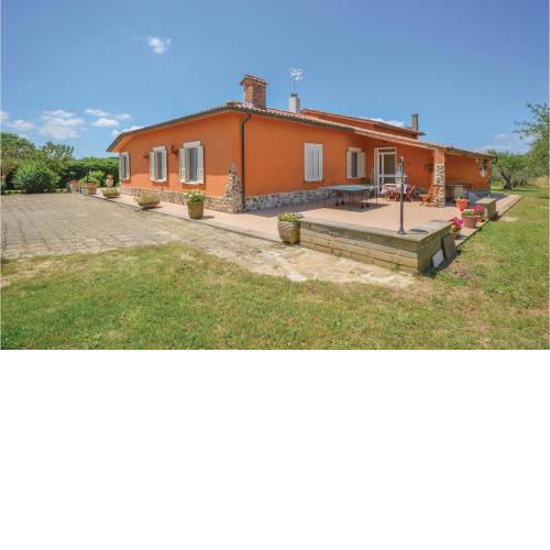 Stunning home in Canale Monterano -RM- with 4 Bedrooms and WiFi