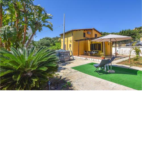 Stunning home in Casteldaccia with Outdoor swimming pool, WiFi and 2 Bedrooms
