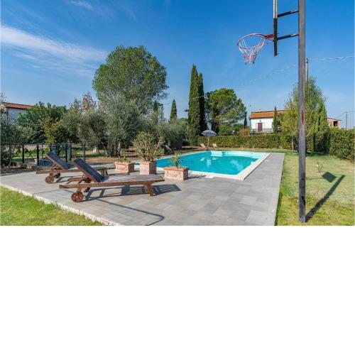 Stunning home in Castiglione Fiorentino with 6 Bedrooms, WiFi and Outdoor swimming pool