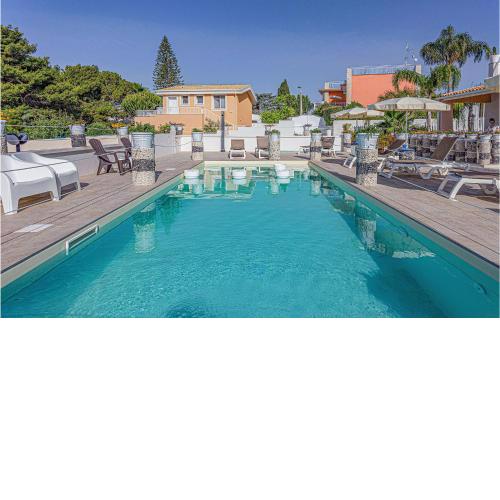 Stunning home in Fontane Bianche with WiFi and 2 Bedrooms