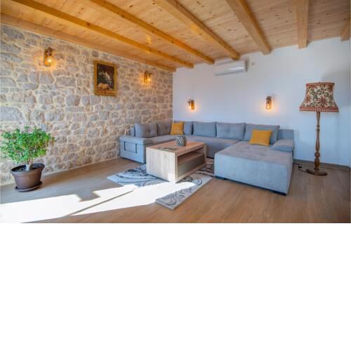 Stunning home in Imotski w/ Outdoor swimming pool, WiFi and 3 Bedrooms