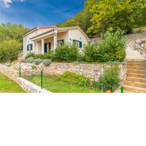 Stunning home in Klenovica w/ 3 Bedrooms
