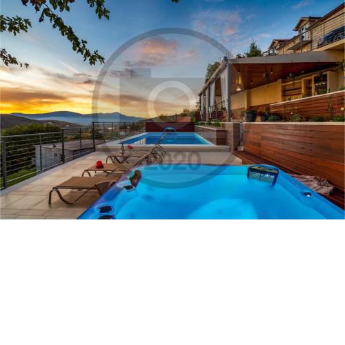 Stunning home in Otok w/ Outdoor swimming pool, Jacuzzi and 4 Bedrooms