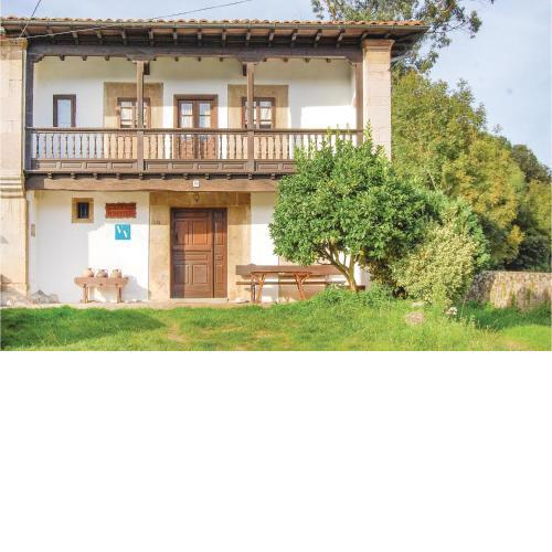 Stunning home in Posada de Llanes with 5 Bedrooms