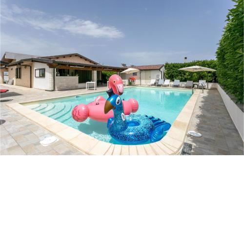 Stunning home in Punta Cirica with 4 Bedrooms, WiFi and Private swimming pool