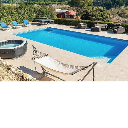 Stunning home in Ragusa with 4 Bedrooms, Outdoor swimming pool and Swimming pool