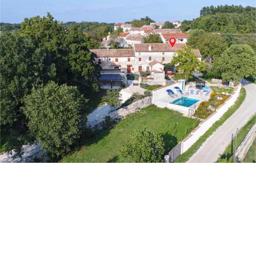 Stunning home in Rezanci w/ Outdoor swimming pool and 4 Bedrooms