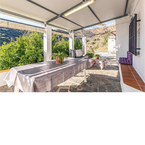 Stunning home in Sayalonga with Outdoor swimming pool and 4 Bedrooms