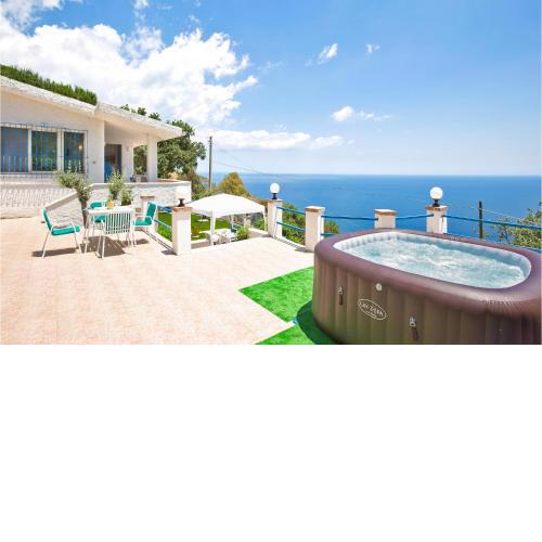 Stunning home in Staletti with 4 Bedrooms, Sauna and WiFi