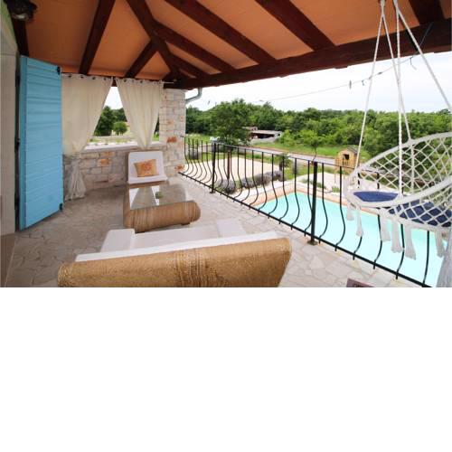 Stunning home in Svetvincenat w/ Outdoor swimming pool, Jacuzzi and 4 Bedrooms