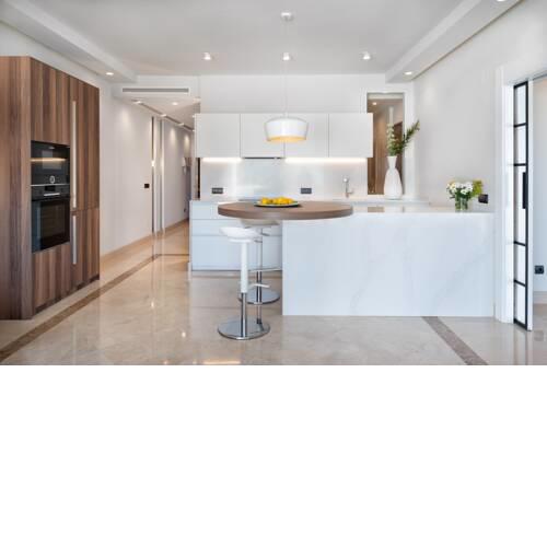 Stunning Modern Apt Frontline beach - RDR206