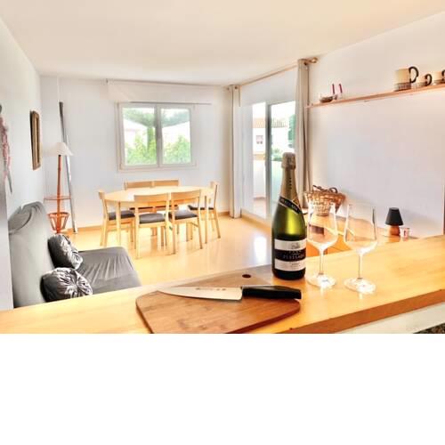 Stunning & Spacious 3 bedroom apartment