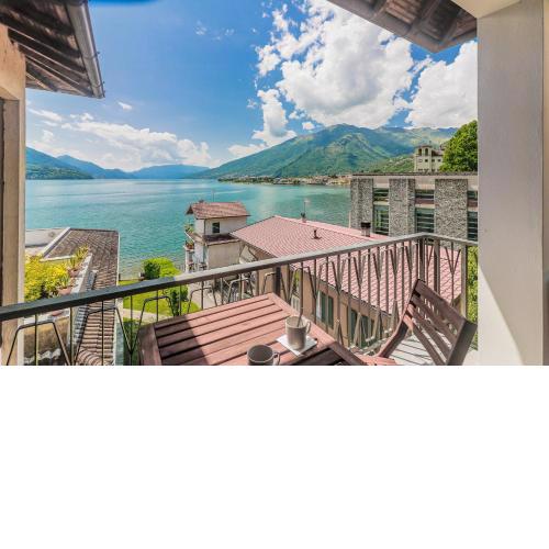 Stunning view lakeside apartment - Larihome