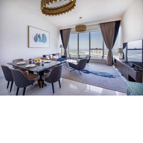 Stunning Views & Palm Marina Views & 39th floor