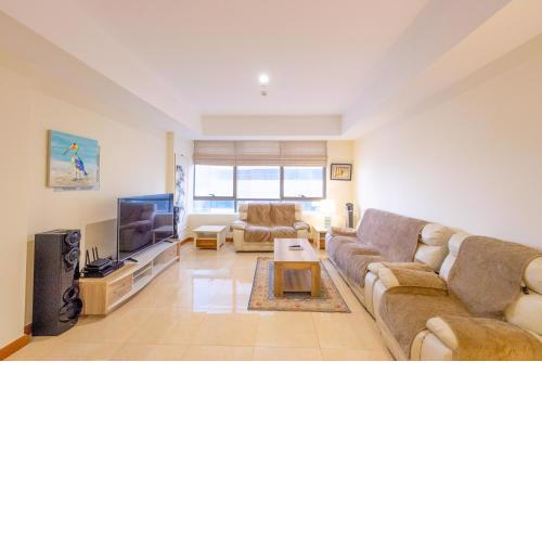 Stylish 1BR - Murad Tower near Mall of Emirates - MRD