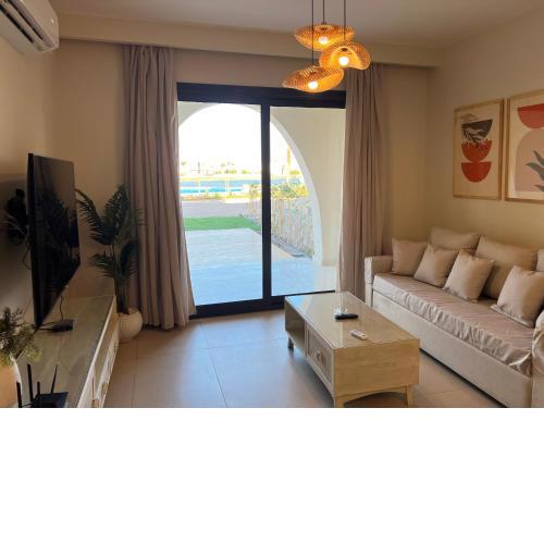 Stylish 1BR Ground With Free Pool & Lagoon Access In Gouna