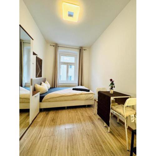 Stylish 4BR 10 Min Transport to Stadthalle