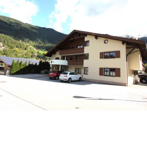 Stylish and cozy apartment at the entrance to the Ötztal