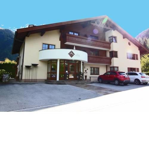 Stylish and cozy apartment at the entrance to the Ötztal
