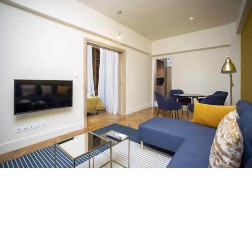 Stylish and Fancy Central Apartment