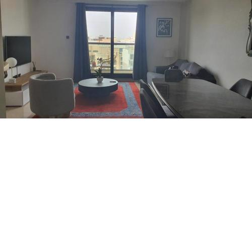 Stylish and fully upgraded, minutes to downtown dubai