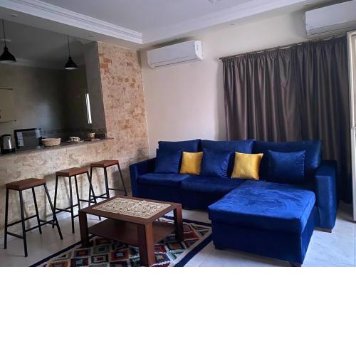 Stylish apartment steps from AUC families only