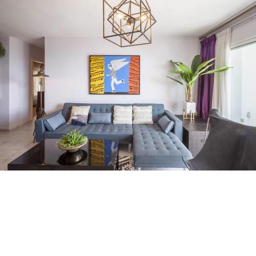 Stylish apartment with Seaview!