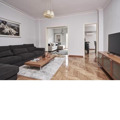 Stylish Apt in the City Center