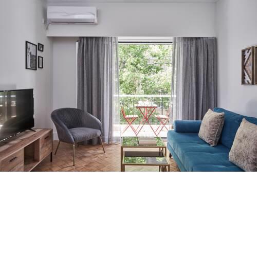 Stylish Apt next to the Archeological Museum