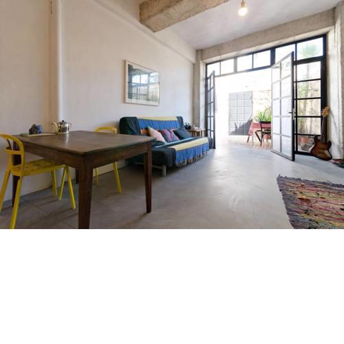 Stylish Art House Palmeti