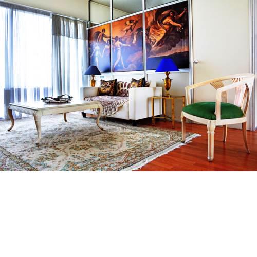 Stylish flat for 4 ppl next to Athens Trilogy