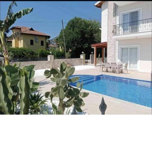 Stylish Ground floor 3-Bed Apartment in Dalyan