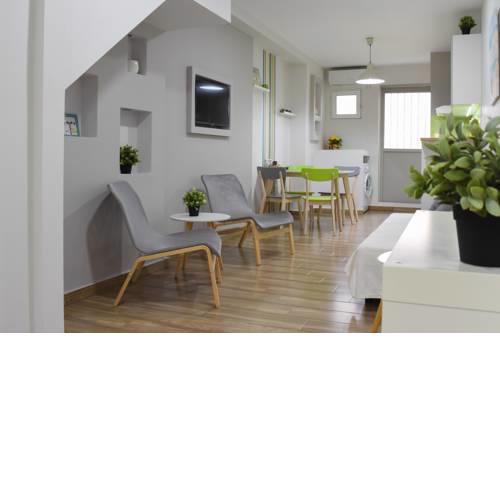 Stylish Maisonette Near The Sea & The City Center