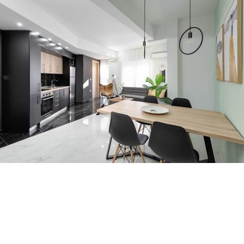Stylish modern 1 bedroom apartment near the centre