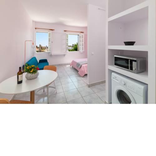 Stylish new studio in Old Town Rhodes