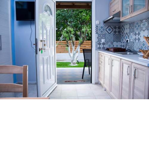 STYLISH STUDIO 20 METERS FROM SEA.GARDEN VIEW!