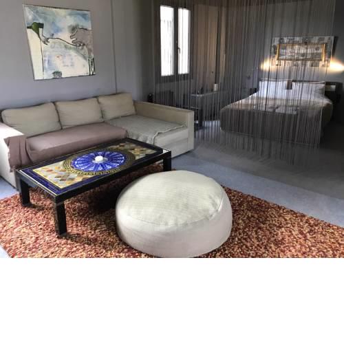 Stylish studio in coolest street, next to Acropolis!