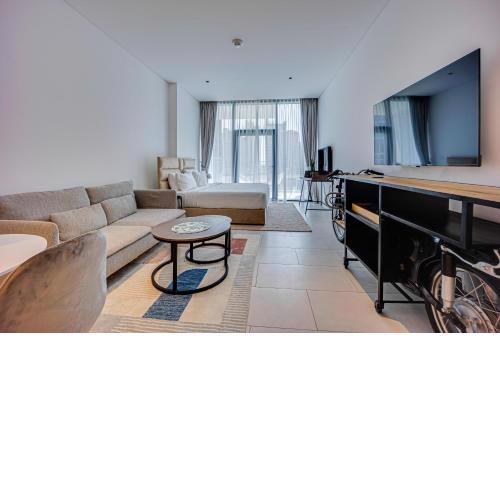 Stylish studio in Marquise Square Tower