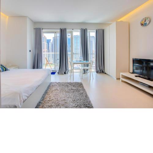 Stylish Studio in West Avenue Dubai Marina