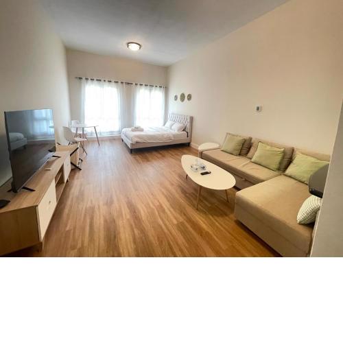 Stylish Studio Near Dubai Marina and Metro