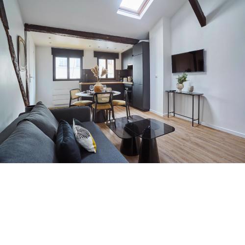 Sublim Apartment 2 Bedroom Le Marais Beaubourg (BTB24)