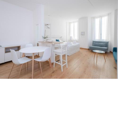 Suite 77 in centro città by Holiday Solutions