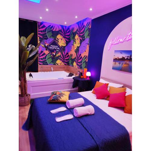 Suite Maison Tropical - Luxury Apartment in Bari - Touristic Location