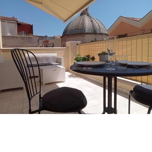 Suiteslemura con terrazza in centro a Cagliari