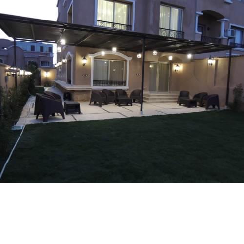 Sultan Luxurious Townhouse Near AUC & Point 90 Mall
